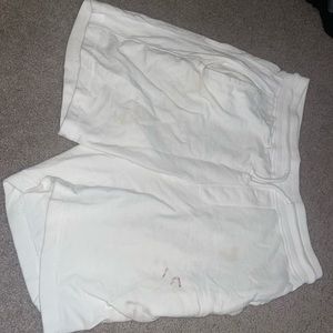 White Medium shorts